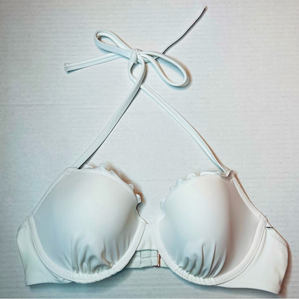 Shade & Shore White Ruffled Lightly Lined Bikini Top Size 36B NWOT!